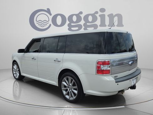 Used 2010 Ford Flex Limited FWD image 3