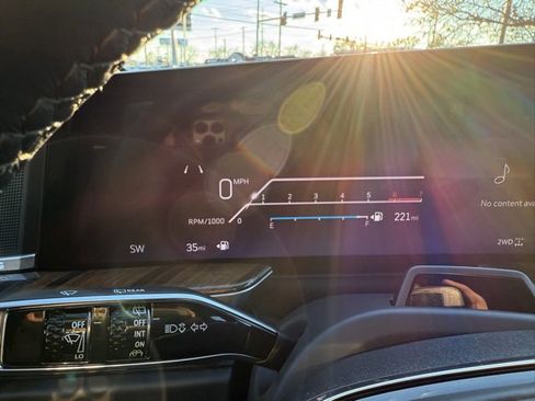 Used 2026 Cadillac Escalade Platinum Sport image 14