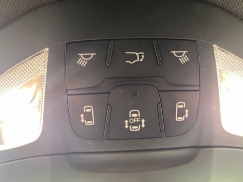Used 2025 Chrysler Pacifica Select FWD image 76