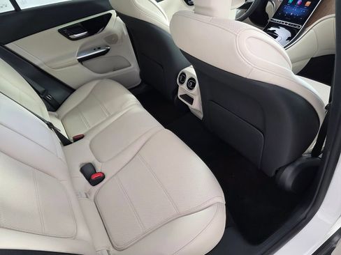 Certified 2025 Mercedes-Benz GLC 350e 4MATIC image 26