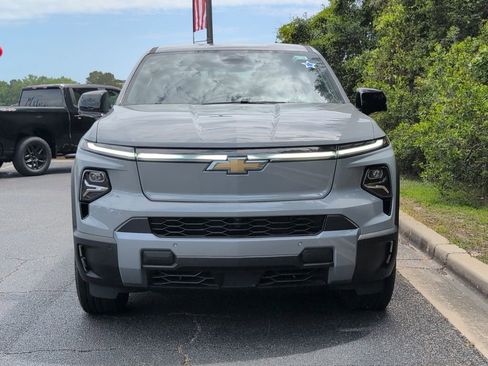 New 2025 Chevrolet Silverado EV LT AWD/4WD image 9