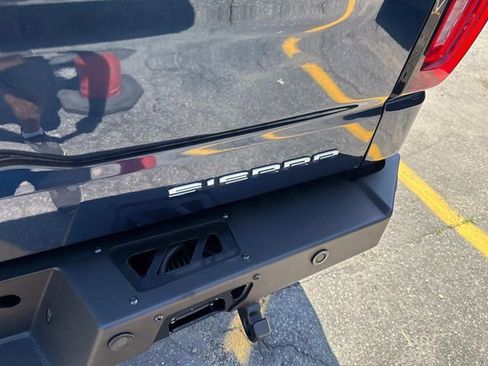 Used 2023 GMC Sierra 1500 Denali Ultimate image 7