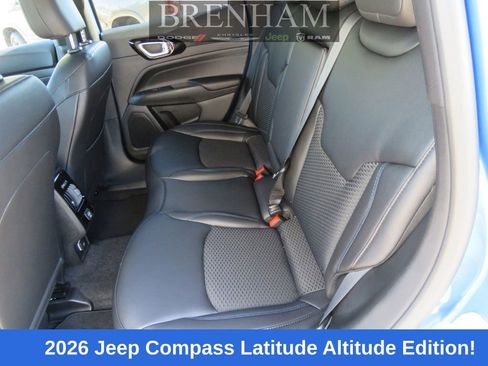 New 2026 Jeep Compass Latitude image 12