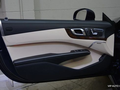 Used 2013 Mercedes-Benz SL 550 image 14