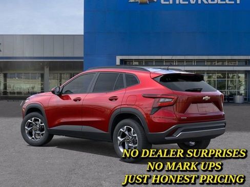New 2026 Chevrolet Trax LT image 3