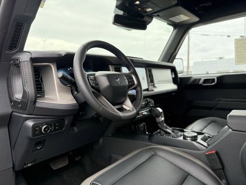 New 2025 Ford Bronco Outer Banks image 12