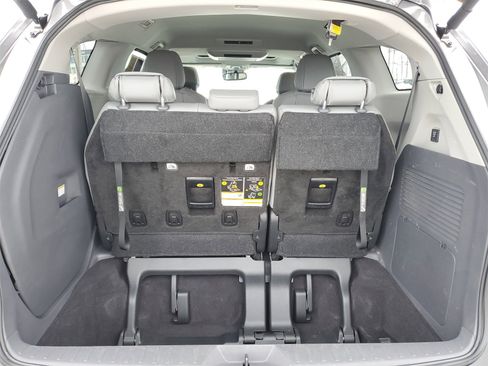 Certified 2023 Toyota Sienna XLE w/ XLE Plus Package image 9