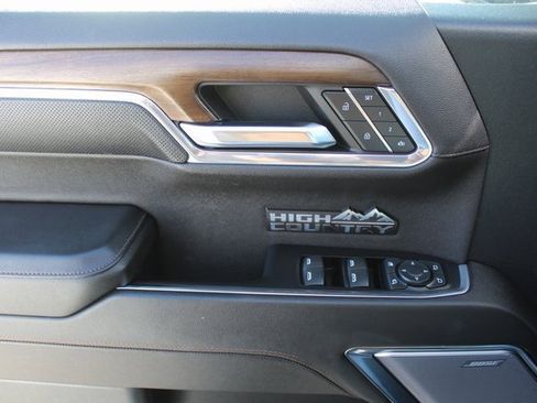 Used 2024 Chevrolet Silverado 1500 High Country w/ Technology Package image 46