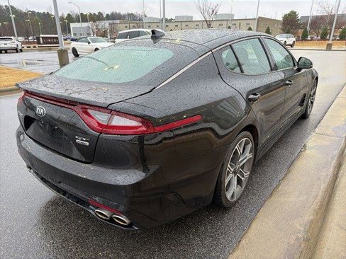 Used 2018 Kia Stinger GT2 image 5