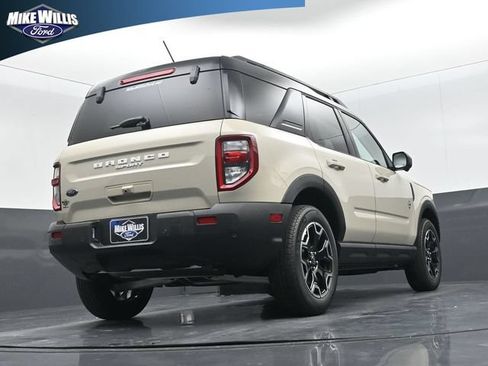 Used 2025 Ford Bronco Sport Outer Banks w/ Outer Banks Tech Package+ AWD/4WD image 23