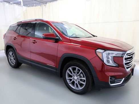 Certified 2024 GMC Terrain SLT w/ Infotainment Package II AWD/4WD image 18