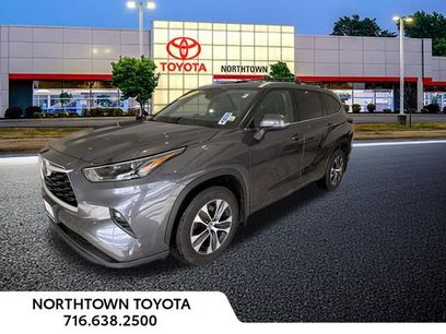 Used 2022 Toyota Highlander XLE