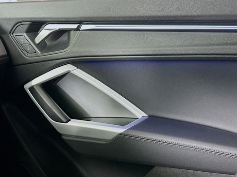 Used 2023 Audi Q3 2.0T Premium Plus image 16