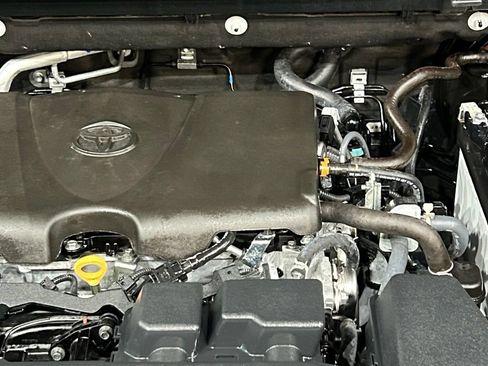 Used 2025 Toyota RAV4 Limited FWD image 88