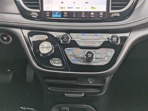 New 2027 Chrysler Pacifica Select w/ Family Tech Group FWD image 19