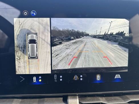 New 2026 Chevrolet Equinox LT w/ Convenience Package II image 16