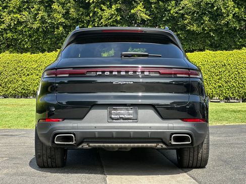 New 2026 Porsche Cayenne image 7