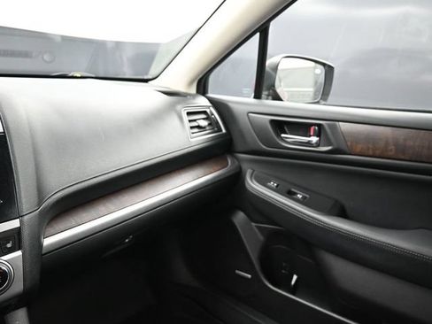 Used 2017 Subaru Outback 2.5i Limited AWD/4WD image 34