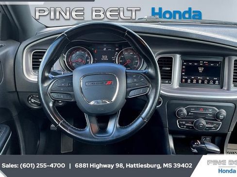 Used 2022 Dodge Charger SXT image 5