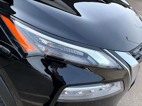 Certified 2023 Nissan Rogue SV image 24