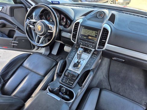 Used 2016 Porsche Cayenne GTS image 20
