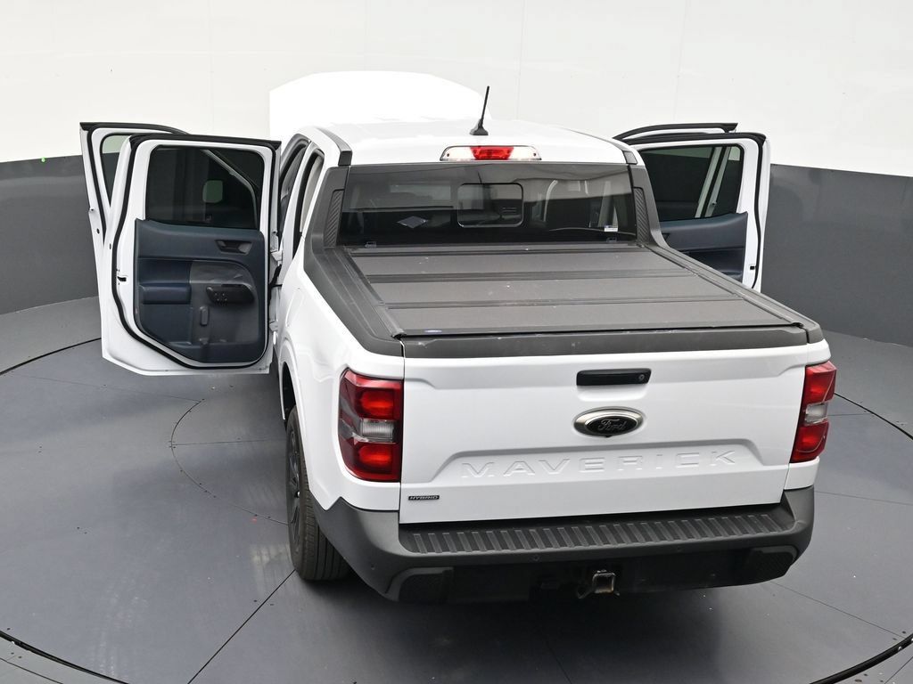 Used 2024 Ford Maverick Lariat w/ Black Appearance Package FWD image 32