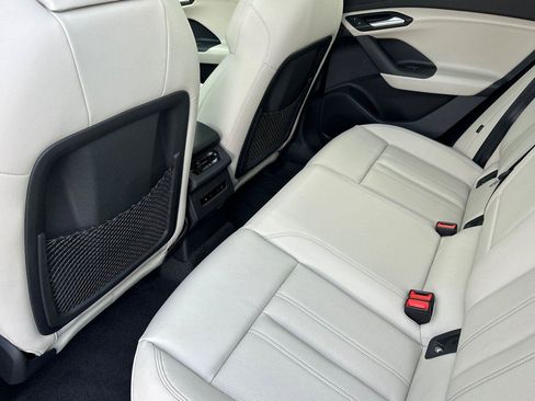 New 2025 Audi Q6 e-tron Premium Plus image 11