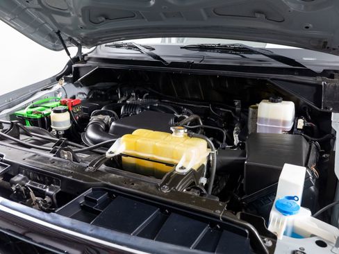 Used 2019 Nissan NV 3500 SV w/ Navigation Package image 40