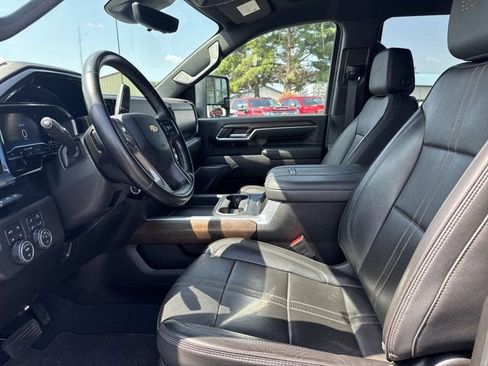 Used 2024 Chevrolet Silverado 3500 High Country w/ Technology Package image 20