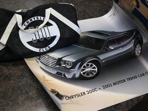 Used 2006 Chrysler 300 C w/ Sound Group II image 38