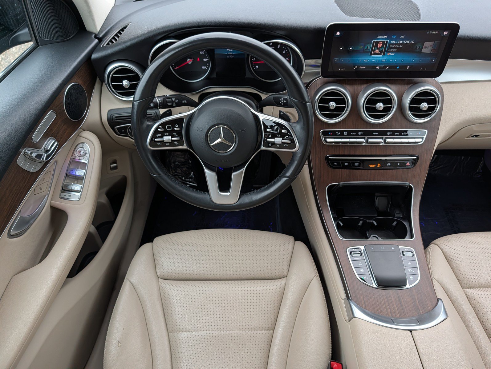 Used 2022 Mercedes-Benz GLC 300 4MATIC image 17