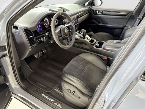 Used 2023 Porsche Cayenne Turbo GT AWD/4WD image 13