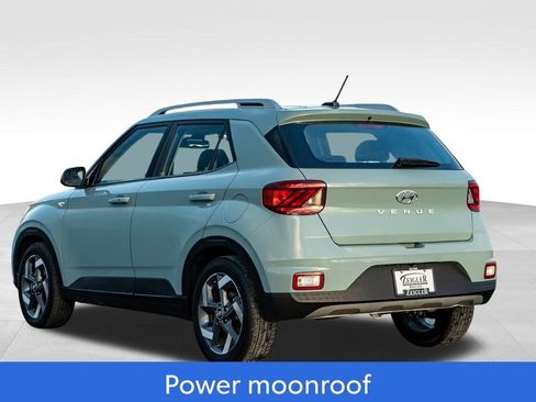 Used 2025 Hyundai Venue SEL image 5
