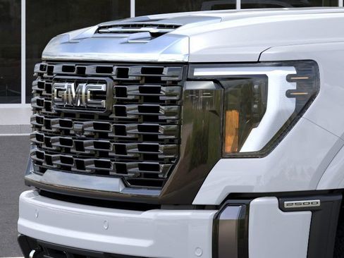New 2026 GMC Sierra 2500 Denali Ultimate w/ LPO, Black Badging Package image 13