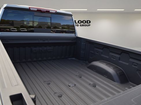 Used 2025 GMC Sierra 2500 Denali w/ Denali Reserve Package AWD/4WD image 6