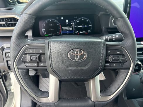 New 2026 Toyota 4Runner Limited AWD/4WD image 15