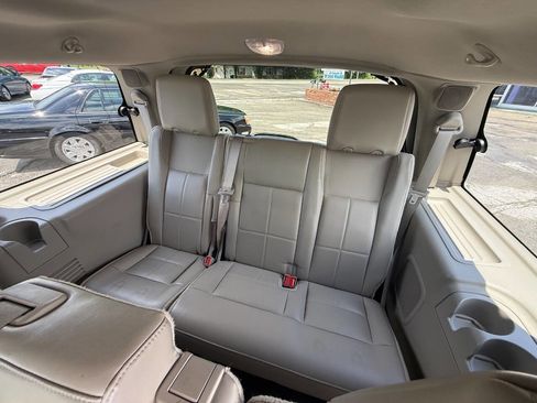 Used 2013 Lincoln Navigator 2WD w/ HD Trailer Tow Pkg image 12