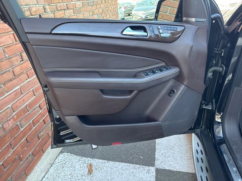 Used 2018 Mercedes-Benz GLE 350 GLE 350 4MATIC SUV image 33