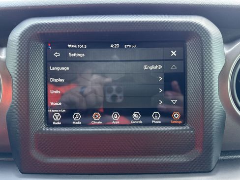 Used 2022 Jeep Wrangler Sport AWD/4WD image 19