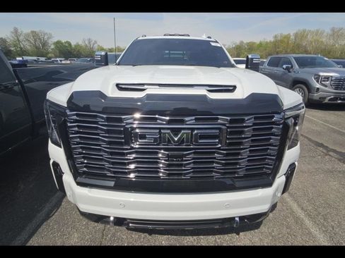 Used 2026 GMC Sierra 2500 Denali Ultimate w/ Max Trailering Package AWD/4WD image 5