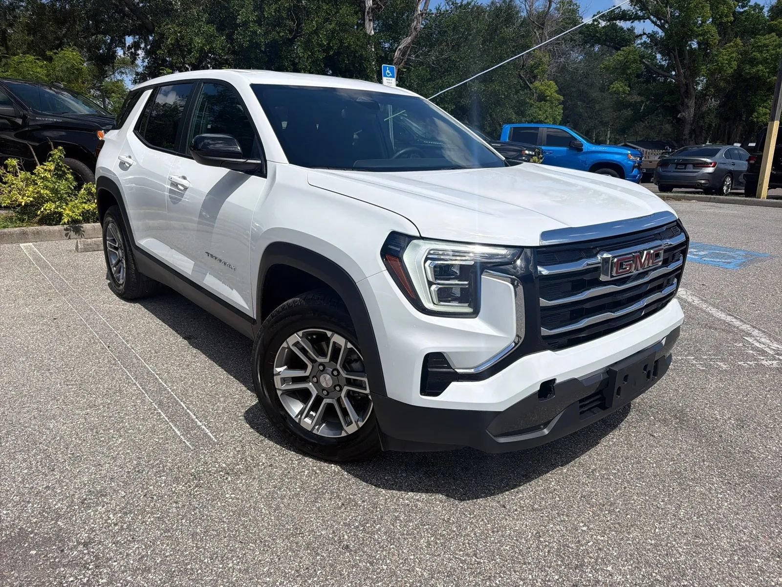 Used 2025 GMC Terrain Elevation FWD image 6