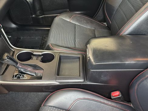 Used 2015 Toyota Camry SE FWD image 24
