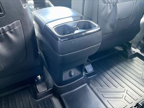 Used 2021 Kia Telluride S FWD image 10