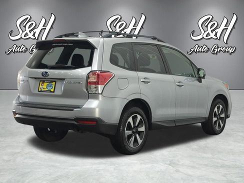 Used 2018 Subaru Forester 2.5i Premium AWD/4WD image 18