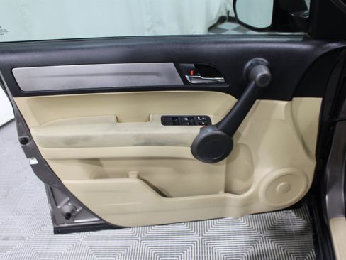 Used 2010 Honda CR-V LX image 6