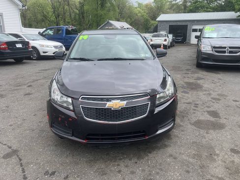 Used 2014 Chevrolet Cruze LS FWD image 4
