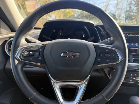 Used 2025 Chevrolet Trax ACTIV w/ Driver Confidence Package image 21