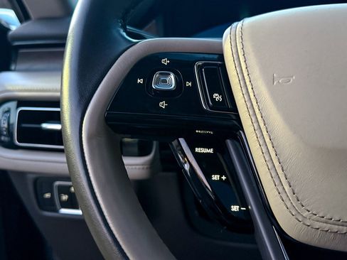 Used 2023 Lincoln Aviator Reserve w/ Equipment Group 201A image 40