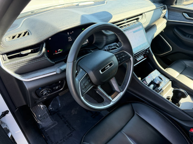 Used 2024 Jeep Grand Cherokee Limited 4xe AWD/4WD image 11