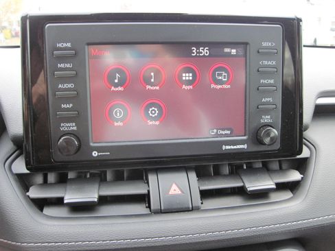 Used 2022 Toyota RAV4 LE image 14